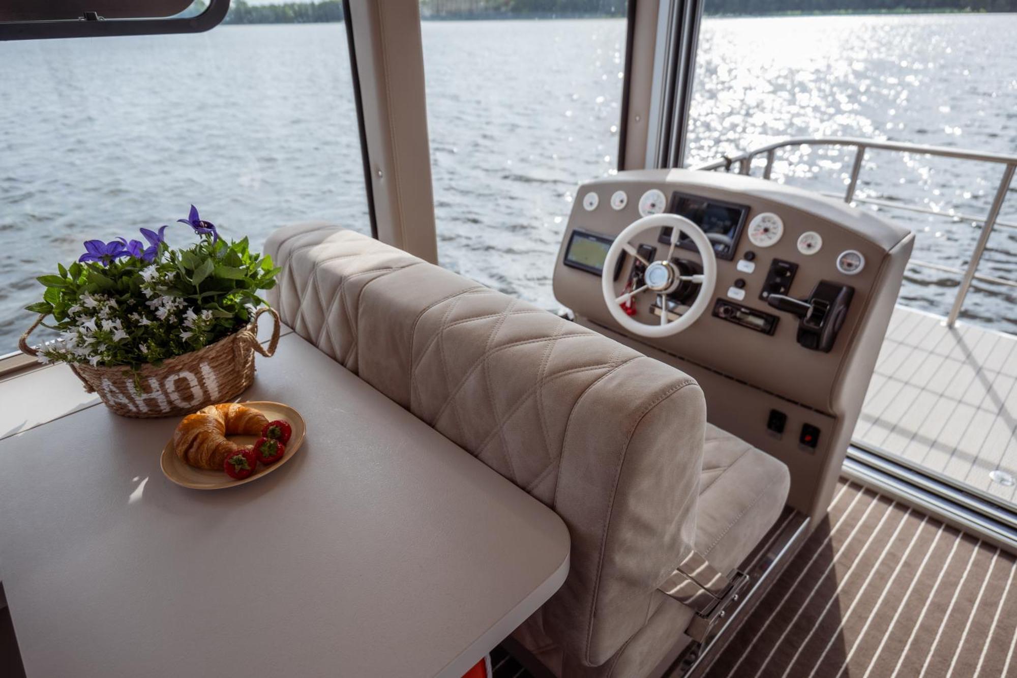 Nena Hausboot Hotel Berlin Exterior photo