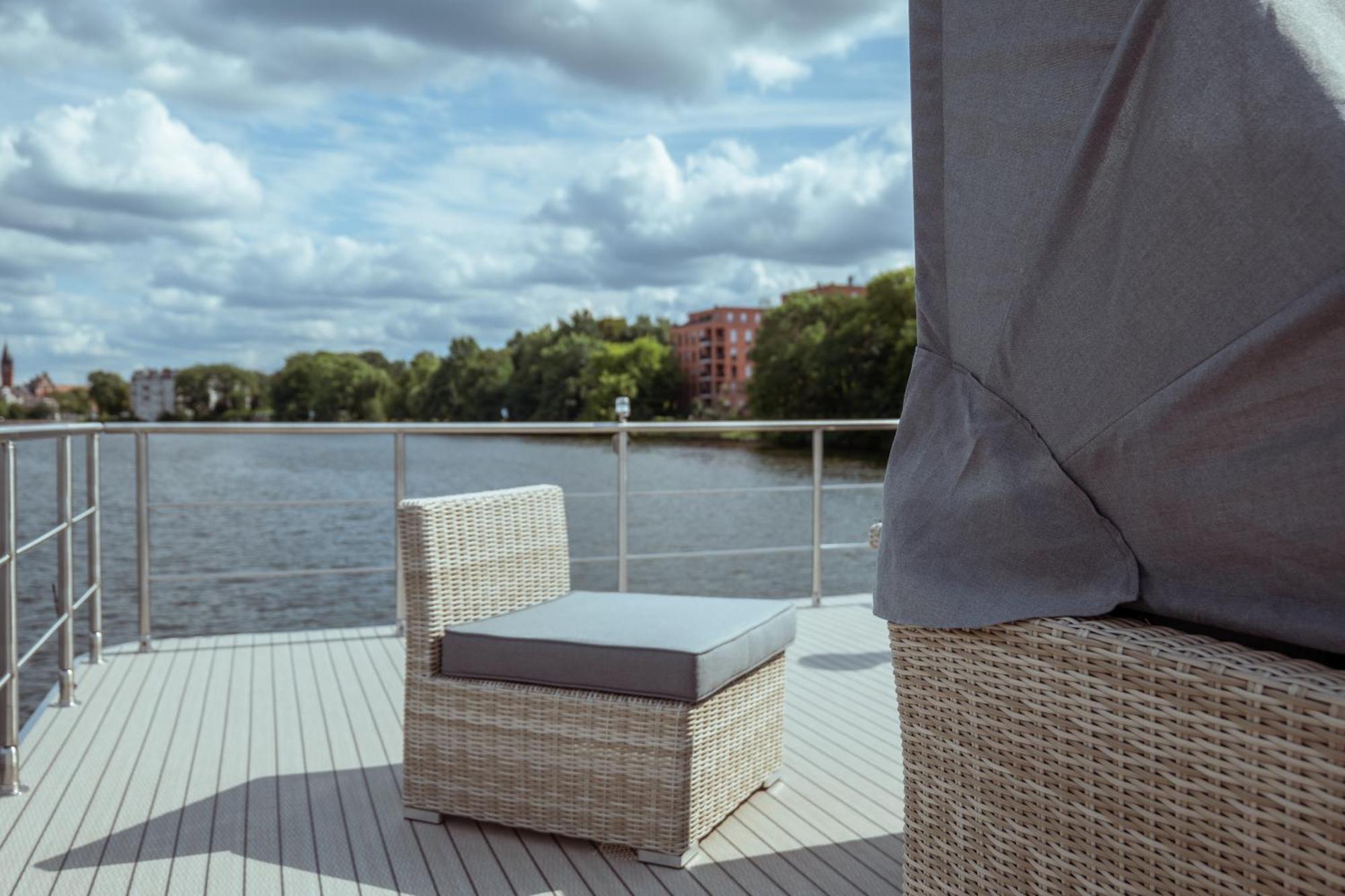 Nena Hausboot Hotel Berlin Exterior photo